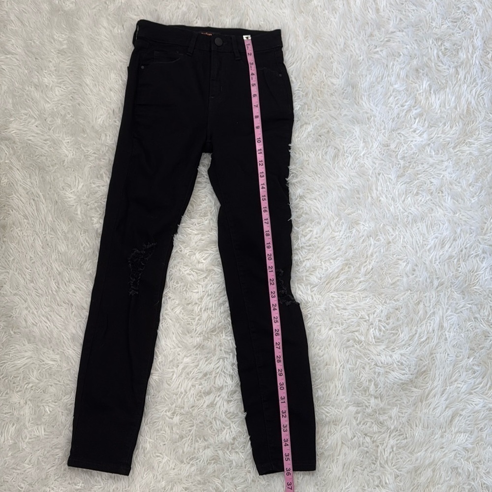 Black distressed jeans